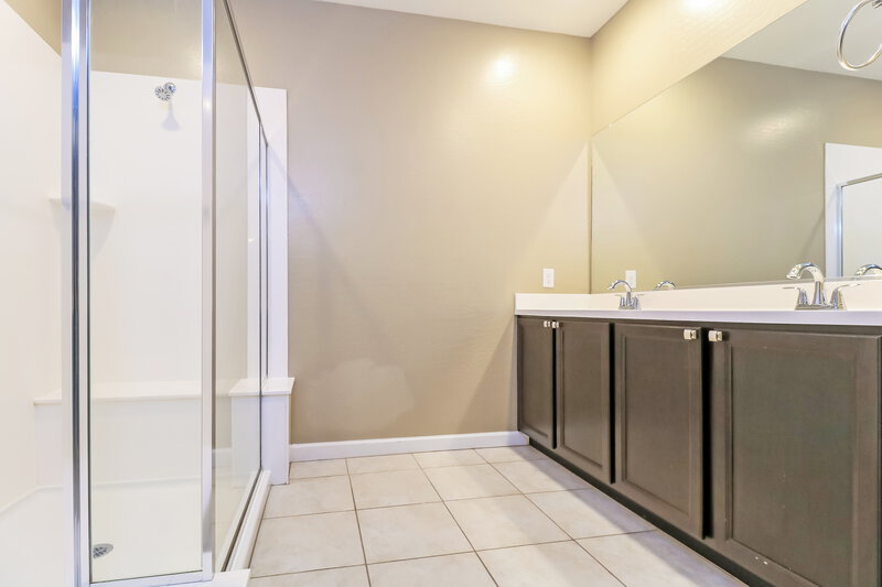 2,095/Mo, 13547 W Remuda Dr Peoria, AZ 85383 Main Bathroom View
