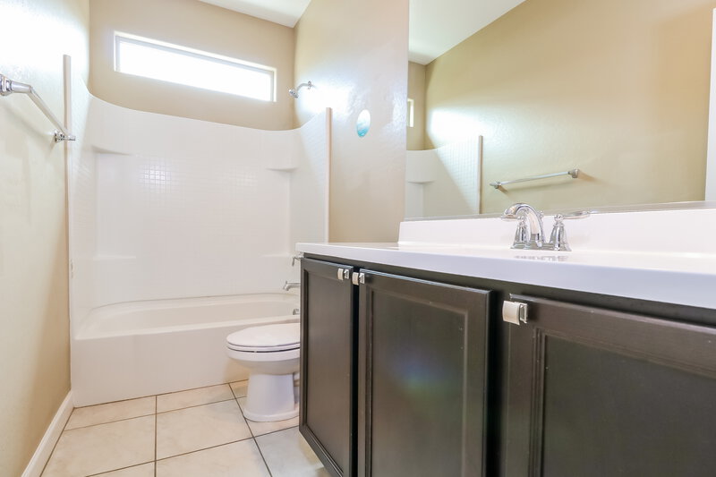 2,095/Mo, 13547 W Remuda Dr Peoria, AZ 85383 Bathroom View