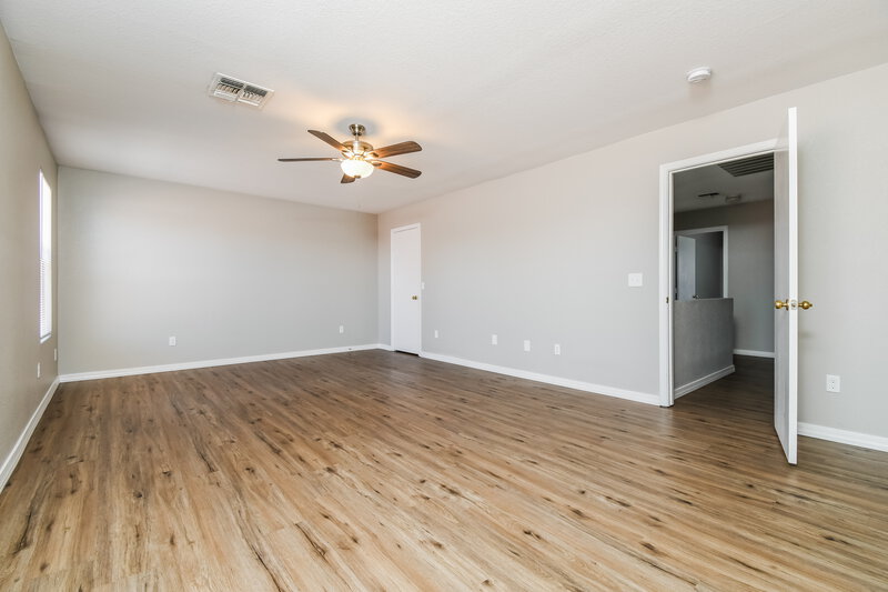 2,290/Mo, 650 E Woodsman Pl Chandler, AZ 85286 Main Bedroom View 2