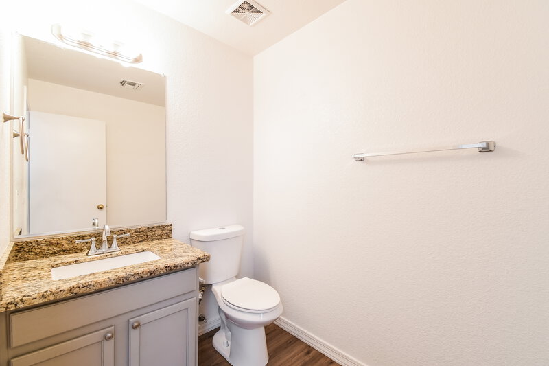 2,290/Mo, 650 E Woodsman Pl Chandler, AZ 85286 Powder Room View