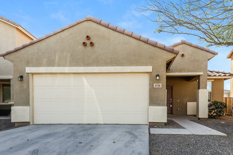 2,025/Mo, 2528 S 73rd Ln Phoenix, AZ 85043 External View