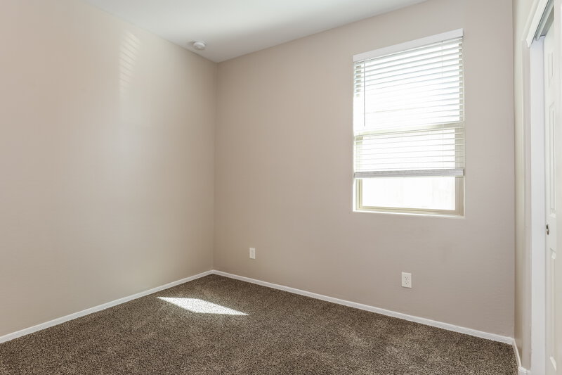 2,025/Mo, 2528 S 73rd Ln Phoenix, AZ 85043 Bedroom View 2