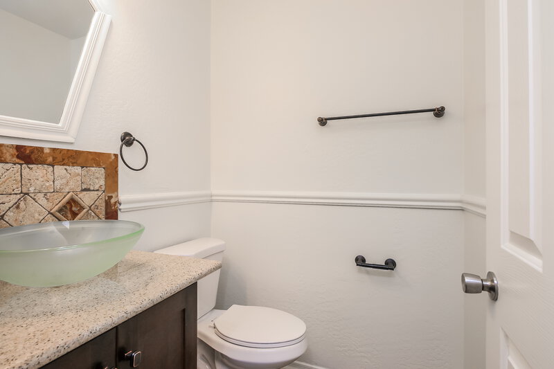 1,915/Mo, 40320 W Peggy Ct Maricopa, AZ 85138 Bathroom View 2