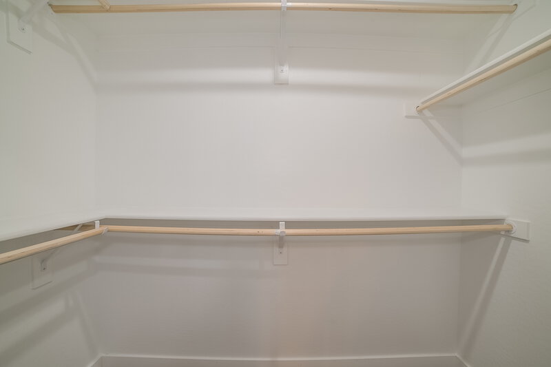 2,120/Mo, 4734 S 38th Ln Phoenix, AZ 85041 Walk In Closet View
