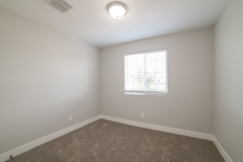 2,120/Mo, 4734 S 38th Ln Phoenix, AZ 85041 Bedroom View