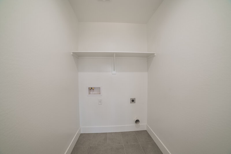 2,120/Mo, 4734 S 38th Ln Phoenix, AZ 85041 Laundry Room View