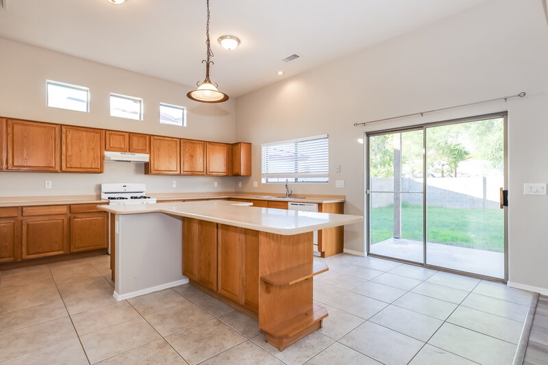 2,470/Mo, 5206 W Bowker St Laveen, AZ 85339 Kitchen View