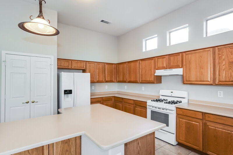 2,470/Mo, 5206 W Bowker St Laveen, AZ 85339 Kitchen View 2