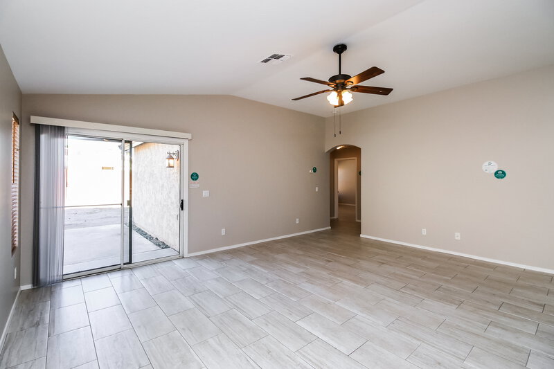 1,920/Mo, 1355 S 80Th St Mesa, AZ 85209 Living Room View