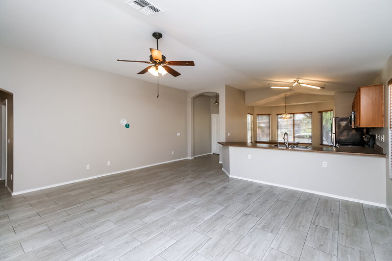 1,920/Mo, 1355 S 80Th St Mesa, AZ 85209 Living Room View 2