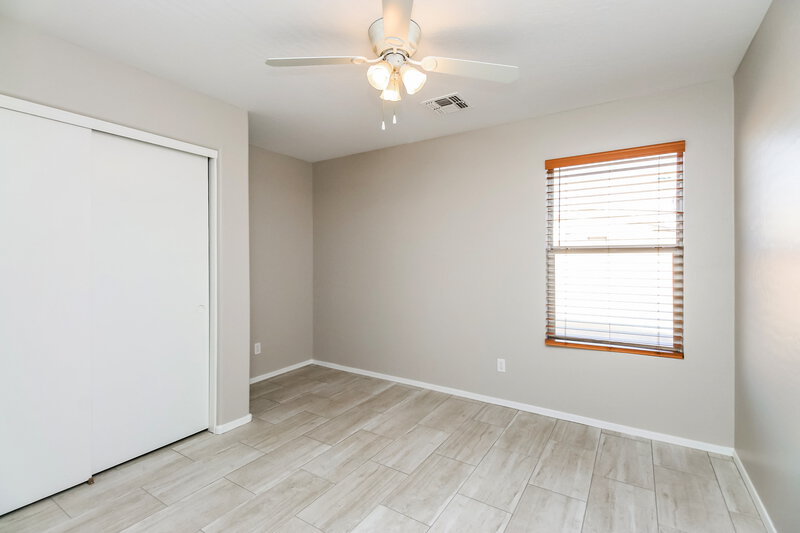 1,920/Mo, 1355 S 80Th St Mesa, AZ 85209 Bedroom View 2