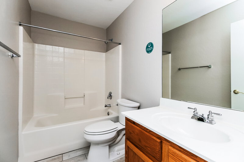 1,920/Mo, 1355 S 80Th St Mesa, AZ 85209 Bathroom View