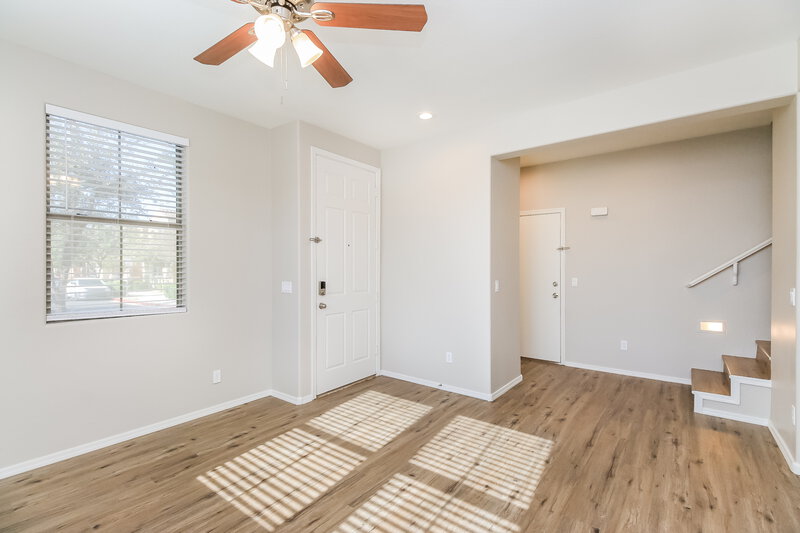 2,085/Mo, 451 S Hawes Rd UNIT 20 Mesa, AZ 85208 Living Room View 2