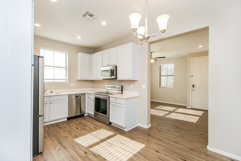 2,085/Mo, 451 S Hawes Rd UNIT 20 Mesa, AZ 85208 Kitchen View