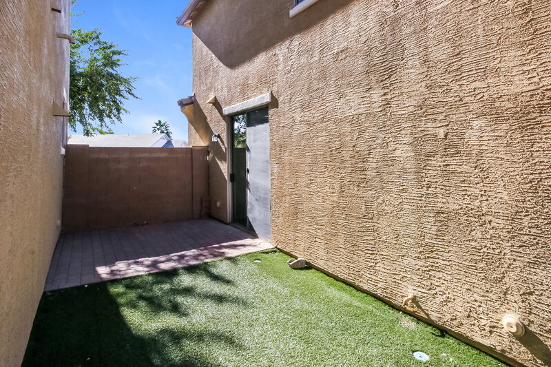 2,085/Mo, 451 S Hawes Rd UNIT 20 Mesa, AZ 85208 Rear View