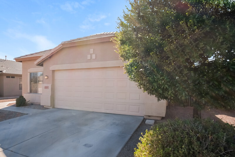 2,270/Mo, 806 S 122nd Ln Avondale, AZ 85323 Front View