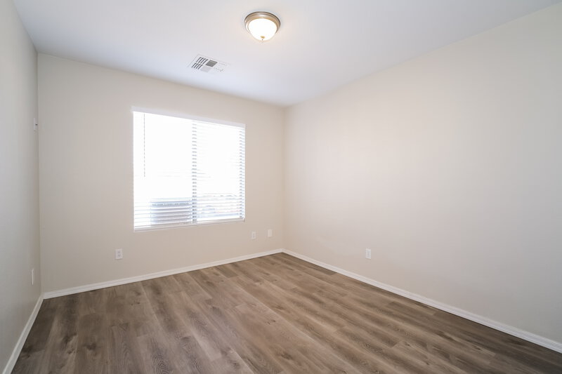 2,270/Mo, 806 S 122nd Ln Avondale, AZ 85323 Bedroom View 2