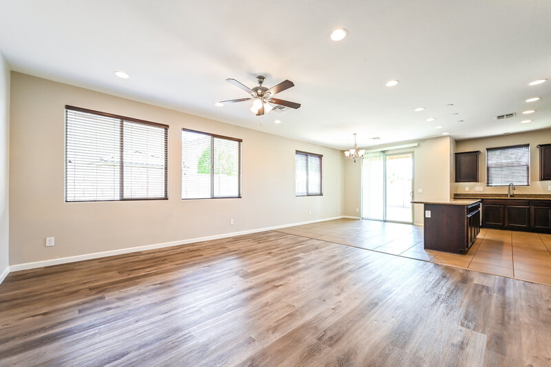 2,195/Mo, 12103 W Hide Trl Peoria, AZ 85383 Living Room View
