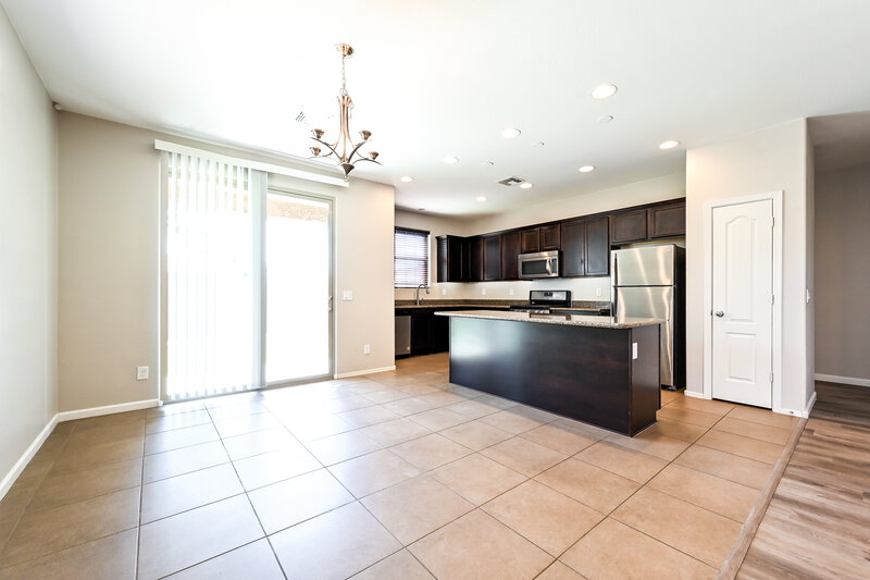 2,195/Mo, 12103 W Hide Trl Peoria, AZ 85383 Dining Room View