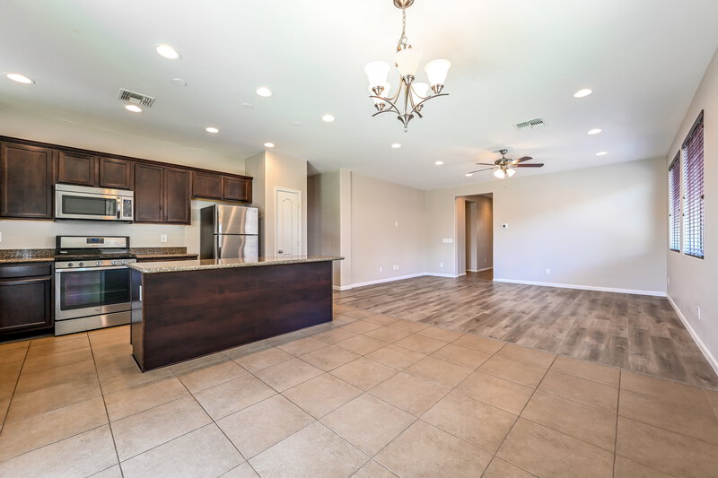 2,195/Mo, 12103 W Hide Trl Peoria, AZ 85383 Dining Room View 2