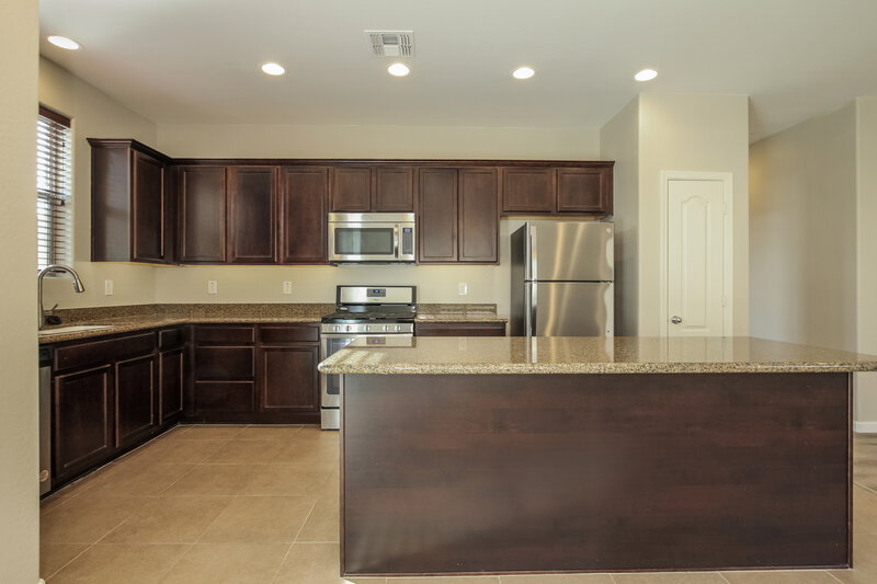 2,290/Mo, 12103 W Hide Trl Peoria, AZ 85383 Kitchen View