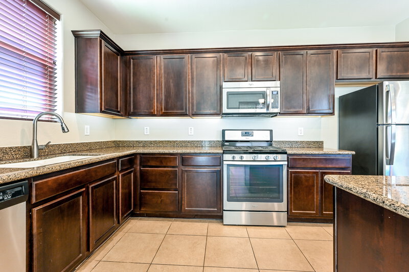 2,195/Mo, 12103 W Hide Trl Peoria, AZ 85383 Kitchen View