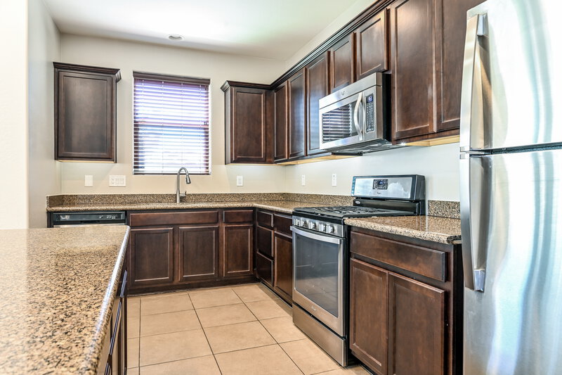 2,195/Mo, 12103 W Hide Trl Peoria, AZ 85383 Kitchen View 3