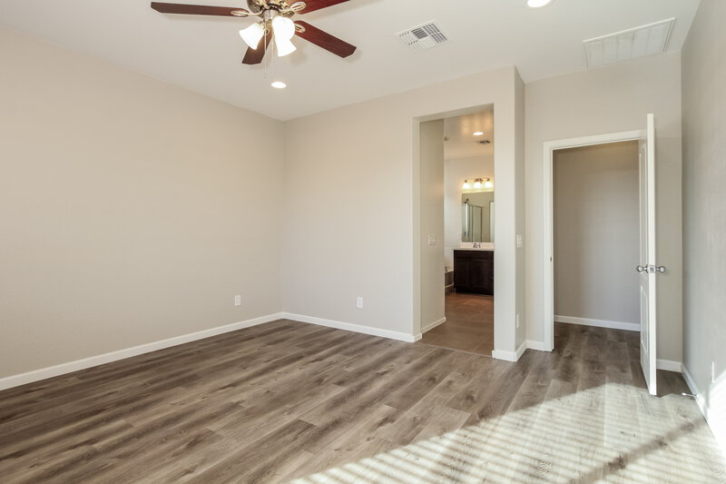 2,290/Mo, 12103 W Hide Trl Peoria, AZ 85383 Main Bedroom View