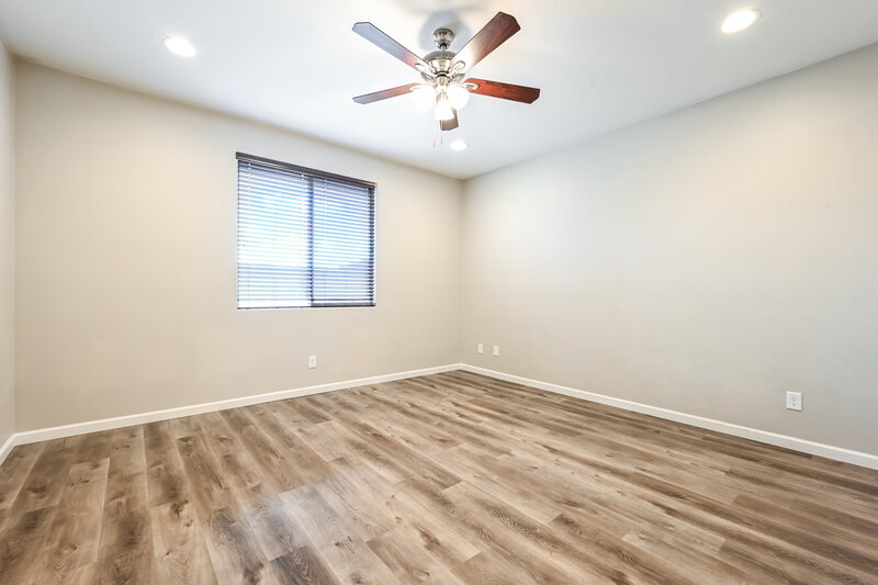 2,195/Mo, 12103 W Hide Trl Peoria, AZ 85383 Main Bedroom View
