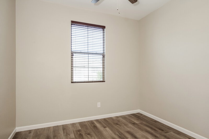 2,290/Mo, 12103 W Hide Trl Peoria, AZ 85383 Bedroom View 2