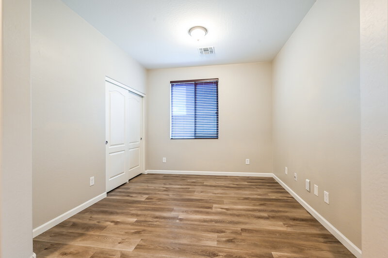 2,195/Mo, 12103 W Hide Trl Peoria, AZ 85383 Bedroom View