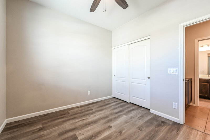 2,195/Mo, 12103 W Hide Trl Peoria, AZ 85383 Bedroom View 3
