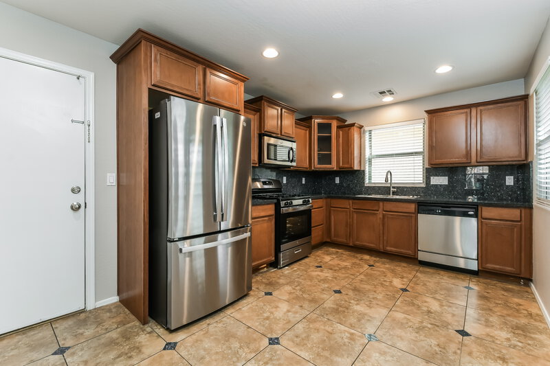 2,475/Mo, 2523 E Bart St Gilbert, AZ 85295 Kitchen View