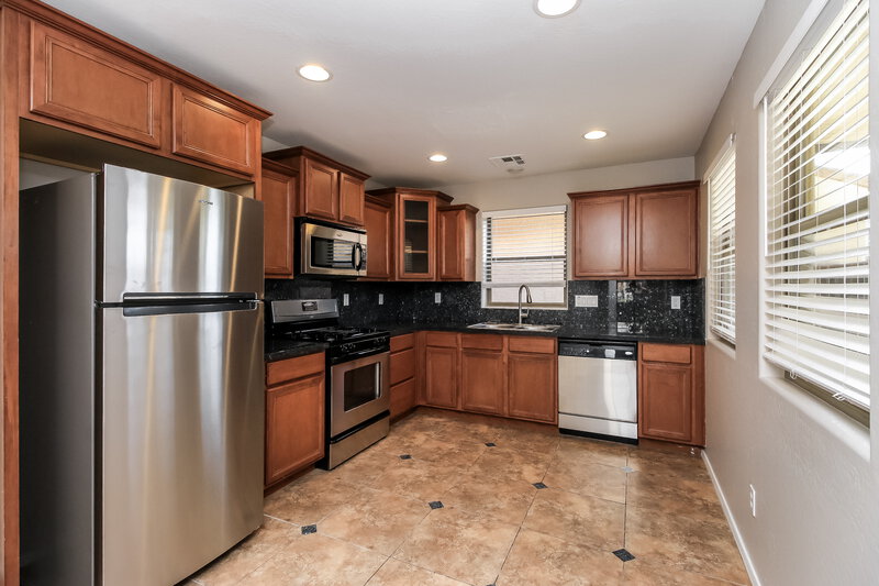 2,685/Mo, 2523 E Bart St Gilbert, AZ 85295 Kitchen View