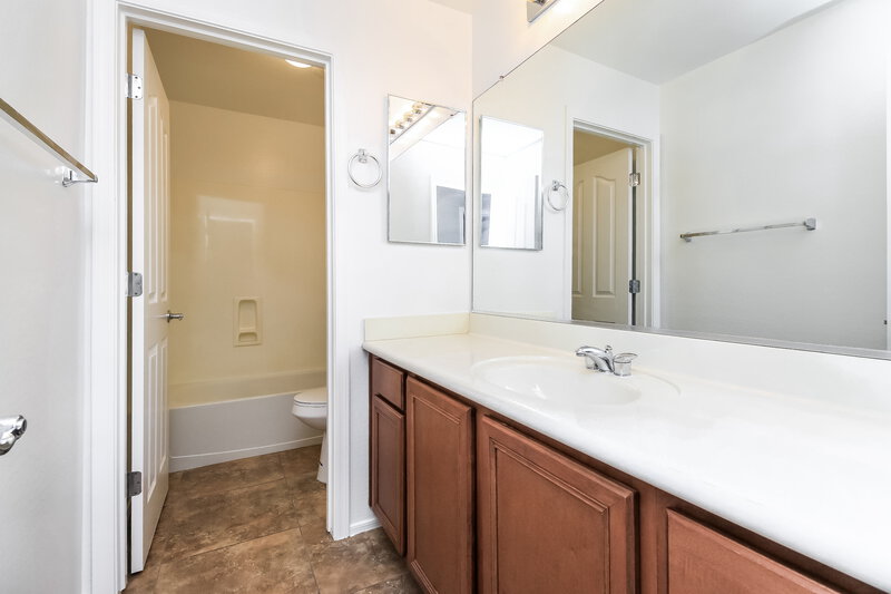 2,685/Mo, 2523 E Bart St Gilbert, AZ 85295 Bathroom View