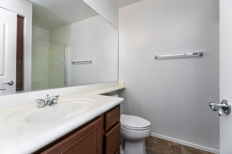 2,685/Mo, 2523 E Bart St Gilbert, AZ 85295 Bathroom View 2