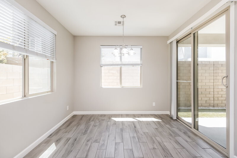 2,525/Mo, 9909 E Kinetic Dr Mesa, AZ 85212 Dining Room View