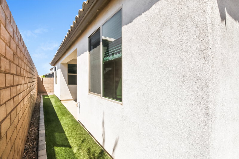 2,525/Mo, 9909 E Kinetic Dr Mesa, AZ 85212 Rear View 2