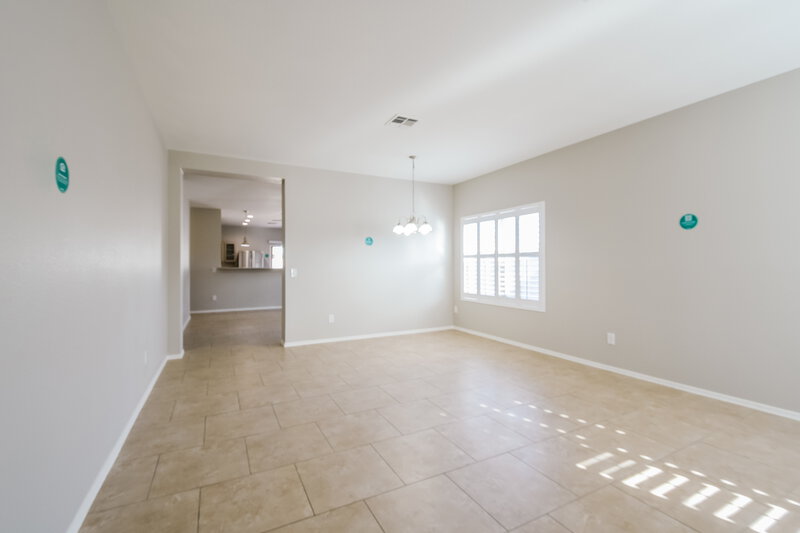 2,100/Mo, 3102 W Lucia Dr Phoenix, AZ 85083 Living Room View