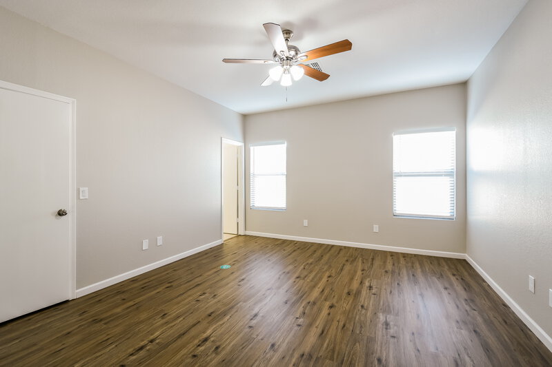 2,100/Mo, 3102 W Lucia Dr Phoenix, AZ 85083 Main Bedroom View 2