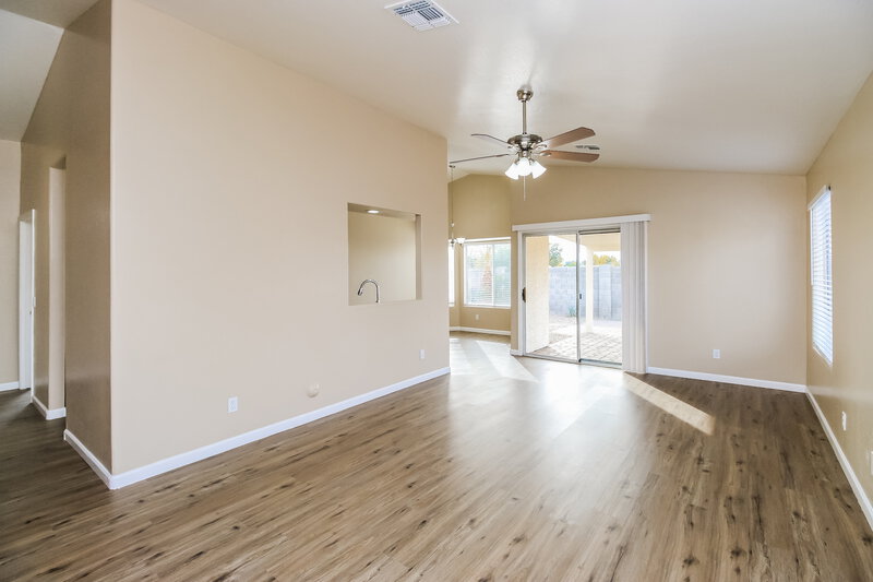 2,445/Mo, 3217 E Cicero Cir Mesa, AZ 85213 Living Room View 3