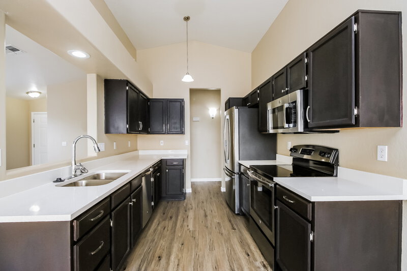 2,445/Mo, 3217 E Cicero Cir Mesa, AZ 85213 Kitchen View