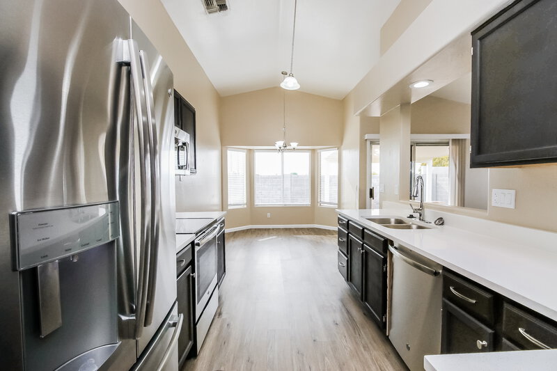 2,445/Mo, 3217 E Cicero Cir Mesa, AZ 85213 Kitchen View 2