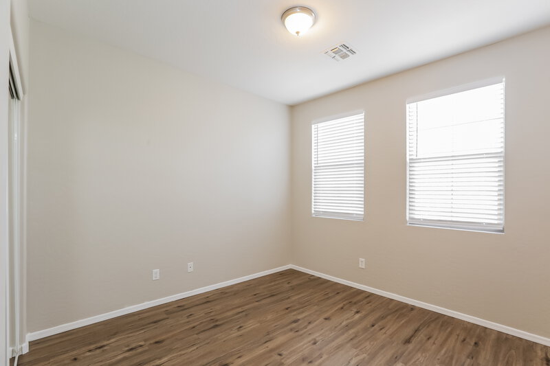 2,410/Mo, 113 E Windsong Dr Phoenix, AZ 85048 Bedroom View 3