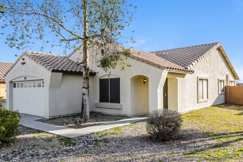 2,410/Mo, 6617 S 31st Dr Phoenix, AZ 85041 Front View