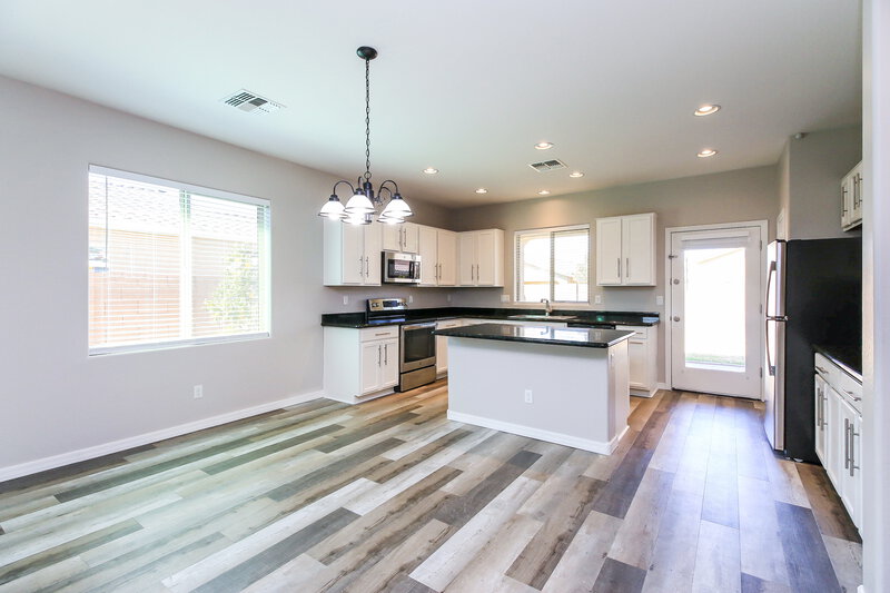 2,405/Mo, 878 W Ayrshire Trl San Tan Valley, AZ 85143 Dining Room View