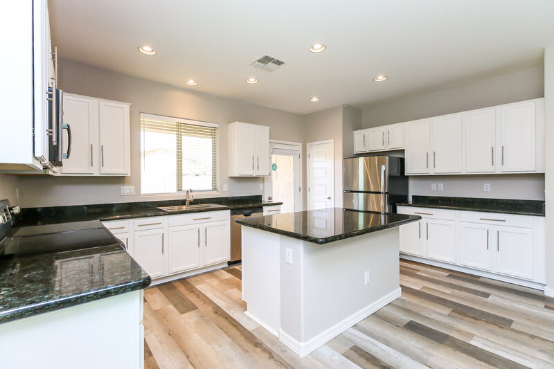 2,405/Mo, 878 W Ayrshire Trl San Tan Valley, AZ 85143 Kitchen View