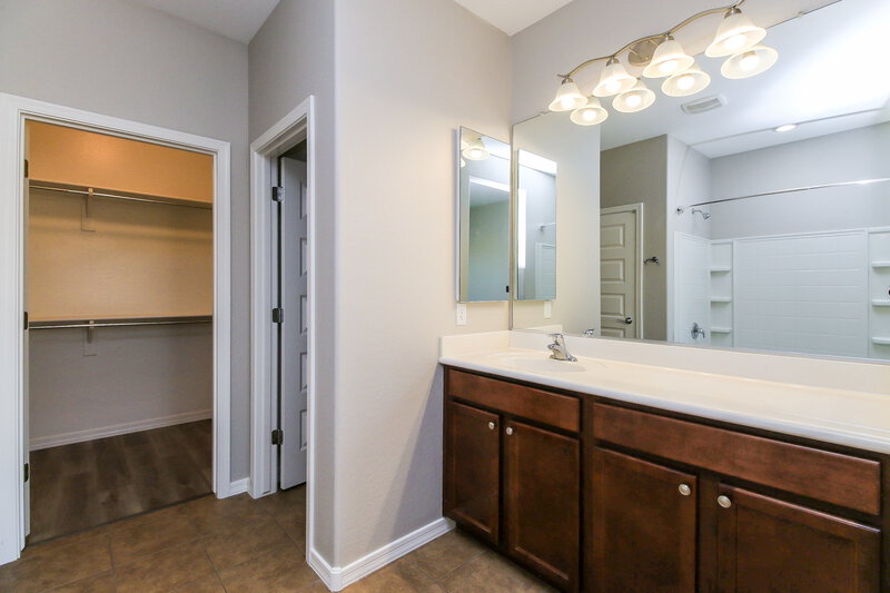 2,405/Mo, 878 W Ayrshire Trl San Tan Valley, AZ 85143 Main Bathroom View