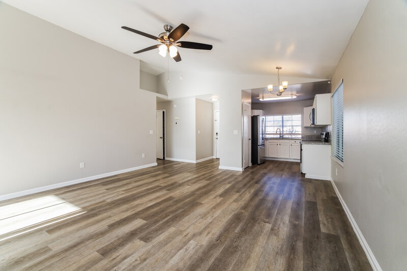 2,300/Mo, 741 S Monte Vista St Chandler, AZ 85225 Living Room View 3