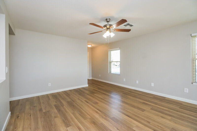 2,310/Mo, 1359 S Mosley Ct Chandler, AZ 85286 Living Room View 2